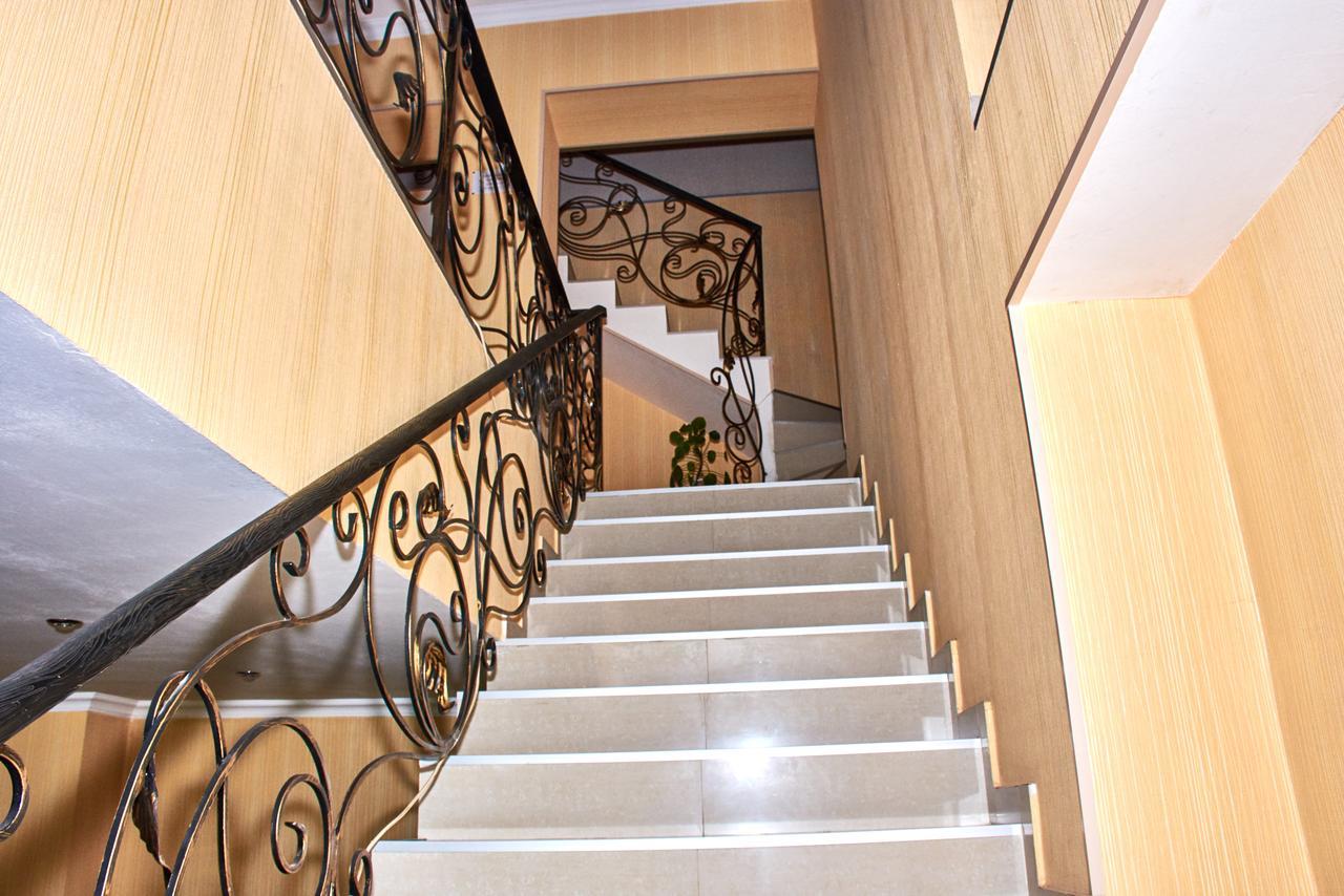 Hotel Georgia Gori Ngoại thất bức ảnh
