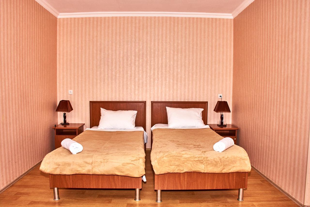 Hotel Georgia Gori Ngoại thất bức ảnh