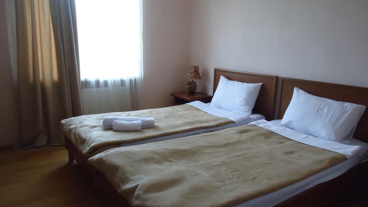 Hotel Georgia Gori Ngoại thất bức ảnh
